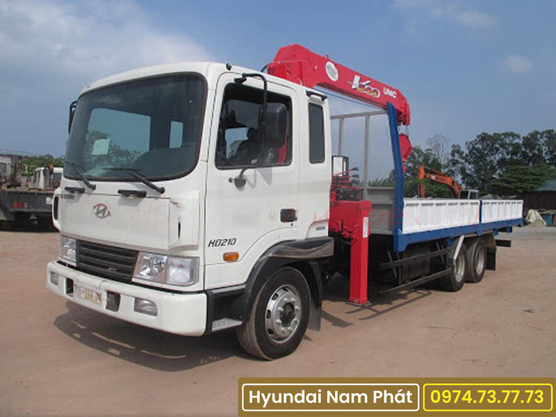 Xe Tải Hyundai HD210 Gắn Cẩu Unic 5 Tấn 4 Khúc URV 554